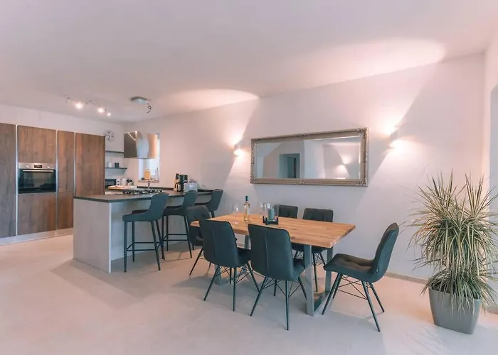 Apartamento Neues Haus Meerblick,heizung Pool Ganze Jahr Brunella